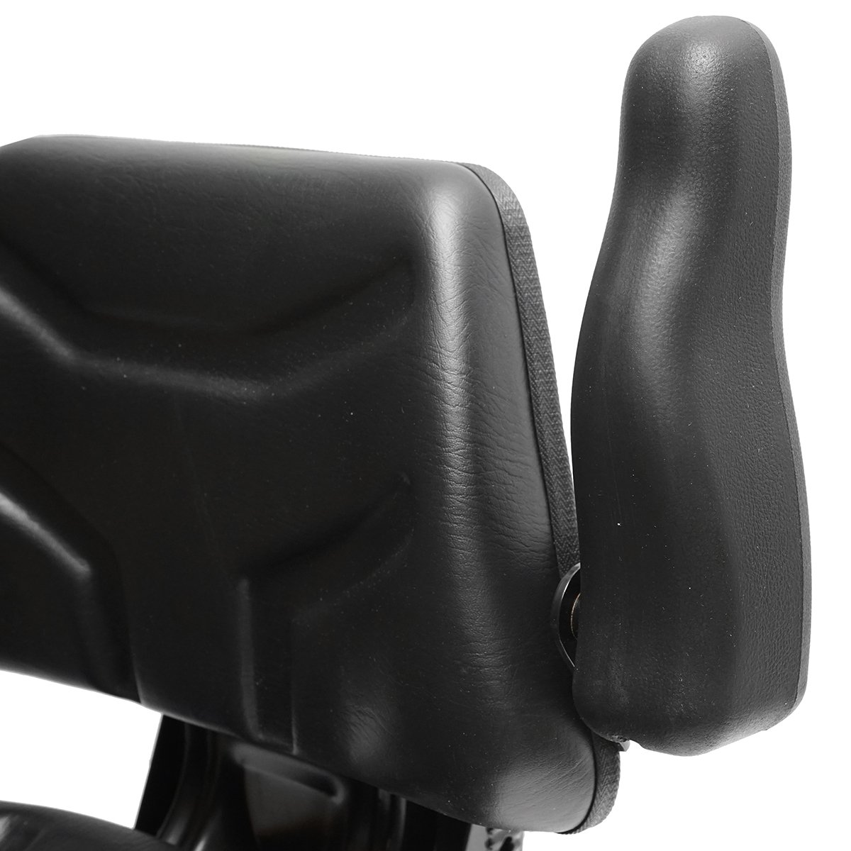 Scaun pentru tractor, negru, reglabil cu cotiera, latime sezut 485mm